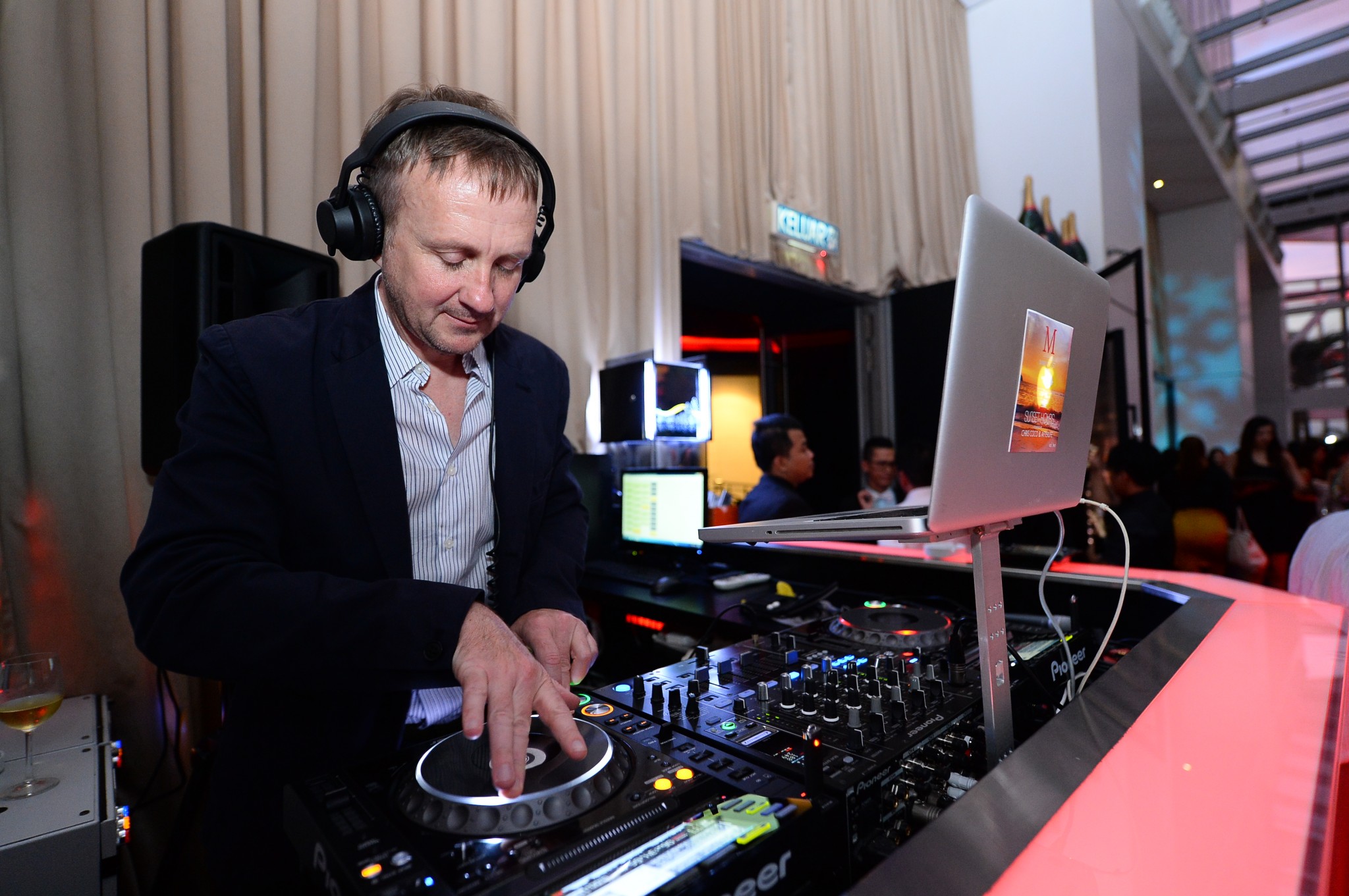 Chris Coco spinning disc