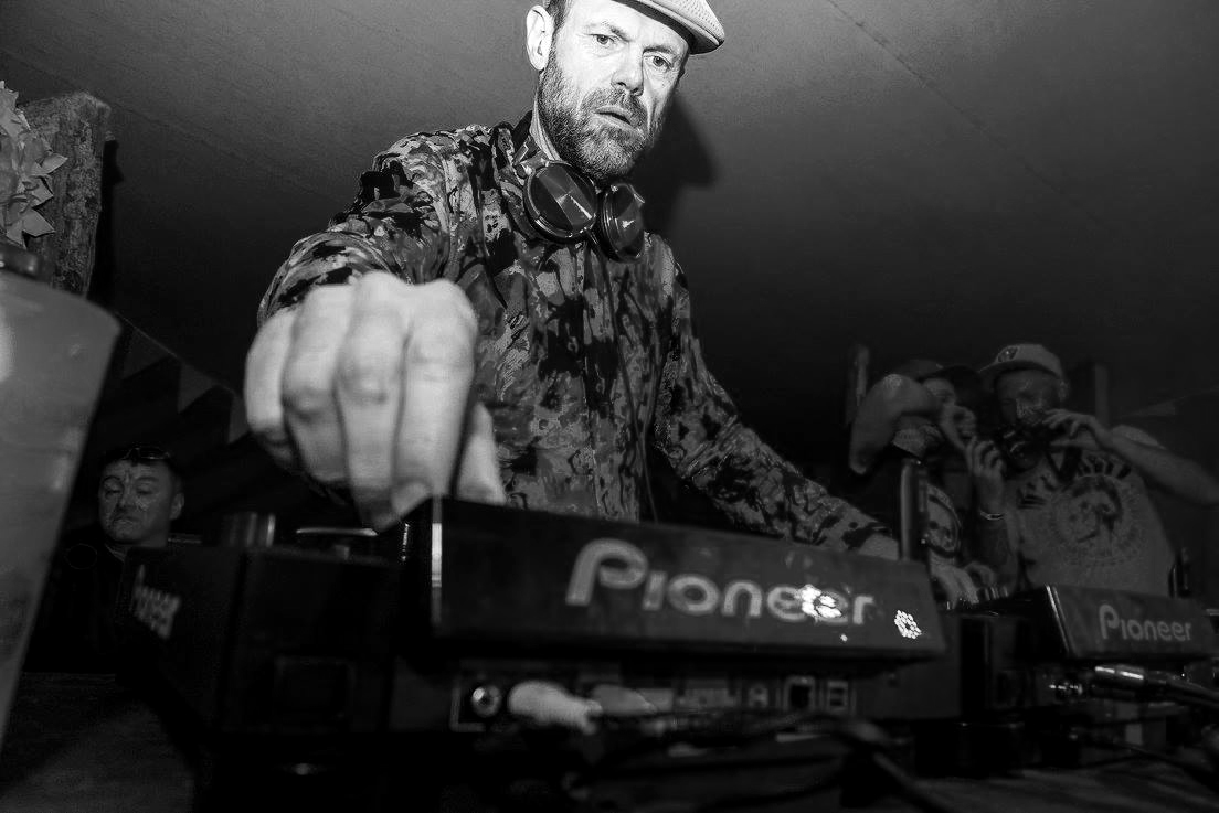 Joey Negro performing